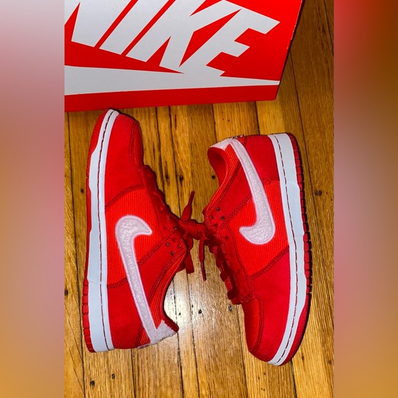 Nike Dunk Valentine Day SZ 3 - Picture 4 of 7